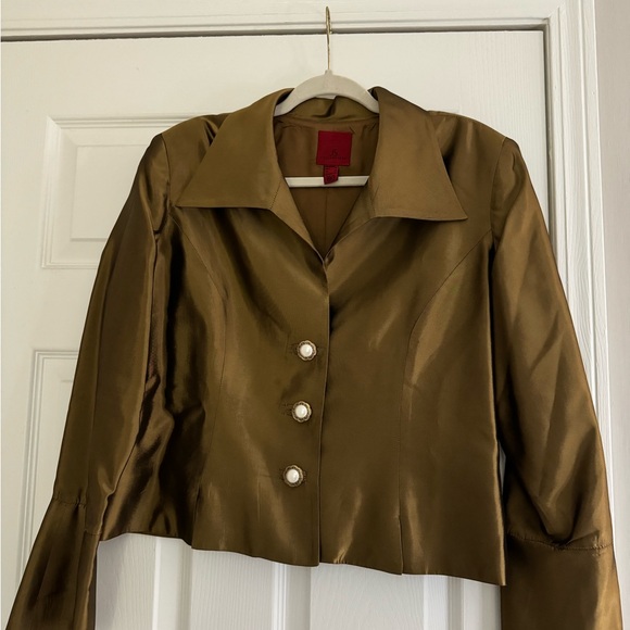 “Vintage-Inspired Satin Blazer with Pearl Buttons – Olive Green” - Picture 5 of 5